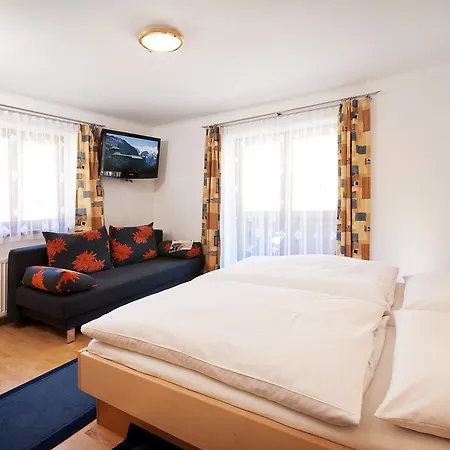 Haus Hubertus Apartment Fusch an der Grossglocknerstrasse Room photo