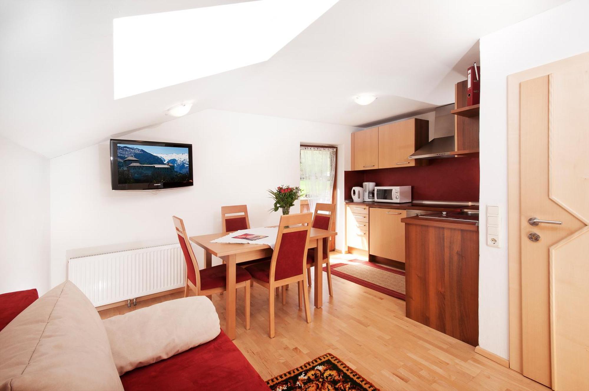 Haus Hubertus Apartment *